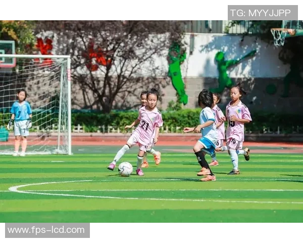 《我的八位足球明星伙伴带你走进激情四溢的绿茵场》 《我的八位足球明星伙伴带你走进激情四溢的绿茵场》